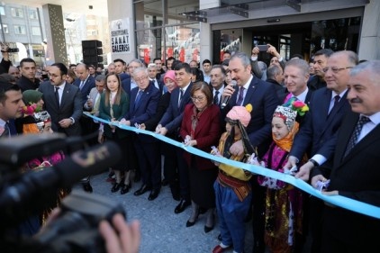 Bir şehir ve ülke sanata, bilime değer veriyorsa, ülkesine değer veriyordur