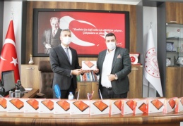 Bir tablet, bir çocuğa eğitim hakkı vermektir