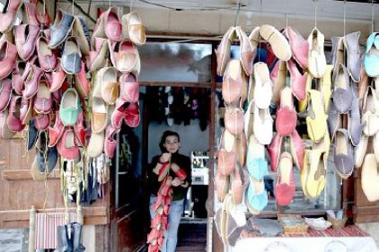 Bir Yemeni 3 saatte dikilebiyor