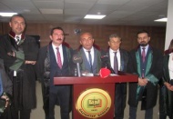 Birçok sorunun kaynağı, ülkenin gün geçtikçe demokrasiden uzaklaşması