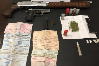 Birden fazla adrese uyuşturucu baskını