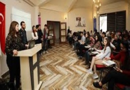 Bireylerin, finans hizmetlerini doğru kullanmalarına destek olacak bir eğitim