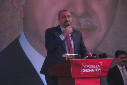&#8220;Birilerinin derdi sadece AK Parti&#8217;nin tökezlemesi&#8221;