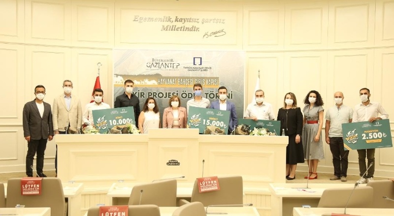 Birinci olan projeye 15 bin lira ödül verildi