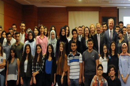 Birinci sınıf öğrencileri için tanışma toplantısı düzenlendi