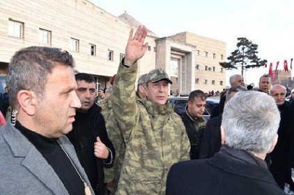Birliklerde inceleme ve denetlemelerde bulundu