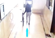 Bisiklet hırsızlığı güvenlik kamerasında