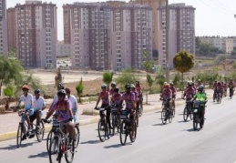 Bisiklet tutkunları 'pedalda engel yok' sloganı ile 450 kilometre pedal çevirecek 