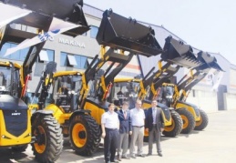 Bitlis İl Özel İdaresi 4 adet yengeç tip kazıcı yükleyici aldı