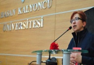 Biz kadınlar, daha iyi bir dünya inşa etmek istiyoruz