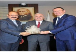 "Biz ne kadar çok yatırım yaparsak o kadar borçlanıyoruz” 