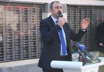“Biz Zarrab’ı koruyan bir tavır içerisinde değiliz”