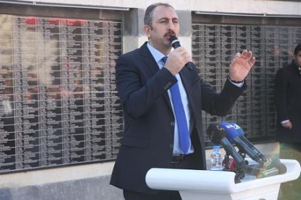 &#8220;Biz Zarrab&#8217;ı koruyan bir tavır içerisinde değiliz&#8221;