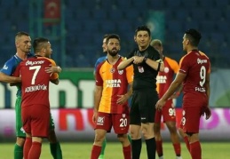“Bizim için bir hakem değil cellatbaşı”
