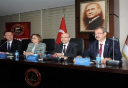 “Bizim tek seçim vaadimiz şu, biz reform yapacağız. Başka hiçbir vaade ihtiyacımız yok”