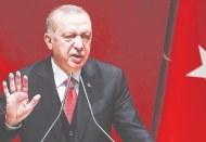 Bloomberg: Türk Lirası, Erdoğan'ın baş döndüren politikalarının kurbanı oldu