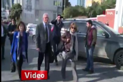 BM Raportörü Callamard Suudi Arabistan Başkonsolosluğu&#039;na geldi