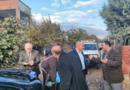 BM temsilcileri, Suriyeliler ile görüşerek, sorunlarını dinledi