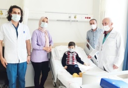 Boğulan çocuğun kalp kapakçığı, 5 yaşındaki Ömer'i hayata bağladı