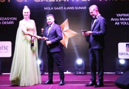 Bölgenin en başarılı inşaat firması ödülü İzollu İnşaata verildi