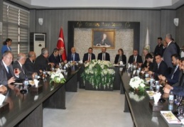 Bölgesel ve küresel ölçekli tüm sorunlara rağmen üretim çarklarını durdurmadık