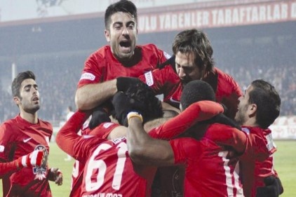 Boluspor&#8217;da üç oyuncu kart cezalısı