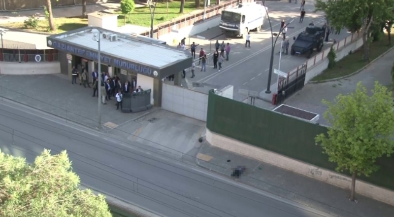 Emniyete saldırmak isteyen canlı bomba vuruldu