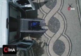 Bomba İmha Uzmanları kendi hayatlarını hiçe sayıp milyonların hayatını kurtarıyor