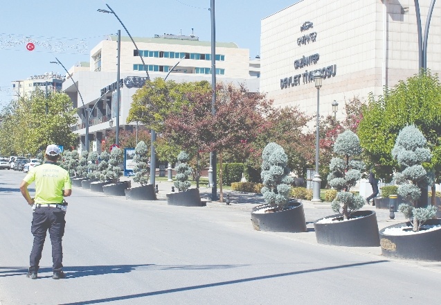 Bomba sanılan çanta boş çıktı