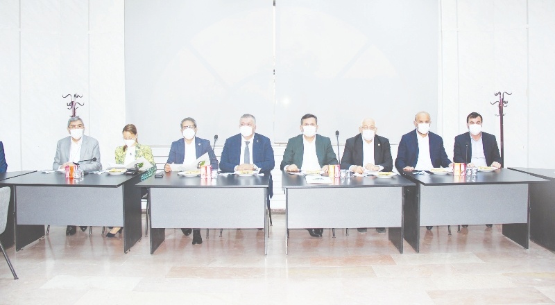 Borsa üyeleriyle bir araya geldiler