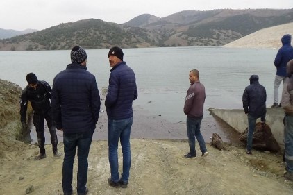 Boru tadilatı için dalış yaptığı sudan çıkamadı