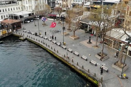 Boş kalan Ortaköy Meydanı havadan görüntülendi