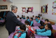 Boyama seti dağıtımına devam ediyor