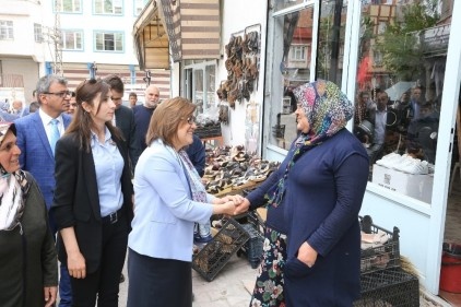 Bozoklar&#8217;dan Şahin&#8217;e sevgi seli 