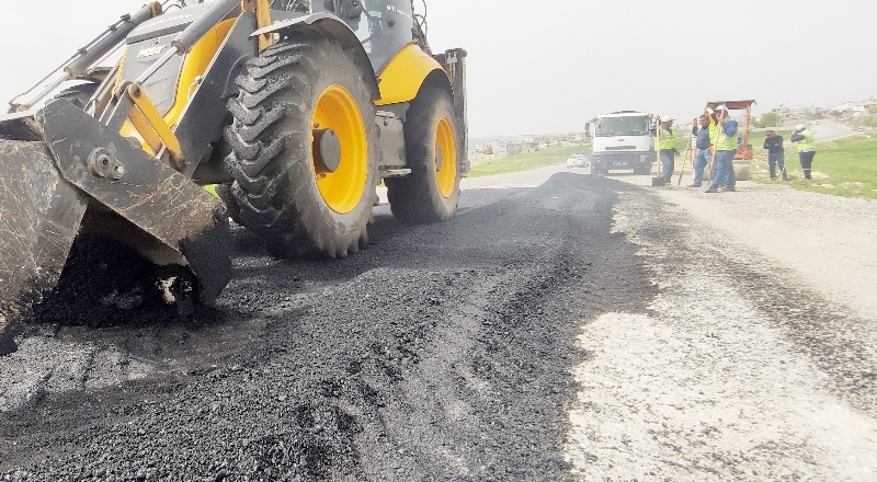 Bozuk yollar onarılıyor