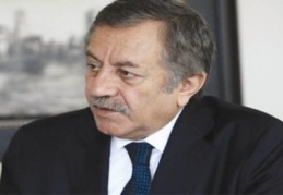 Bu adamın derhal karantinaya alınması gerekmektedir