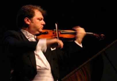 Bu akşam konser var