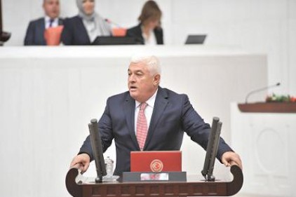 Bu halk, özgürlüğünü, iradesini ve geleceğini tek bir kişiye teslim etmez!