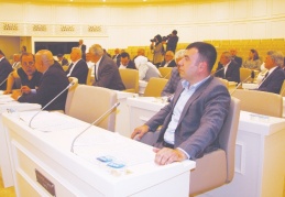 Bu kadar önemli bir proje siyasete alet edilmemeli