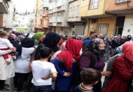 Bu kalabalık, 20 kilo gıda paketi için