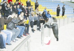 Bu kez sporcuları eğlendirdiler
