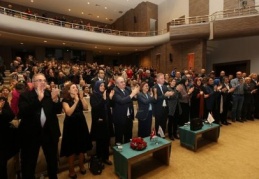 Bu şehri sanayi şehri yaptığımız gibi sanat şehri de yapacağız