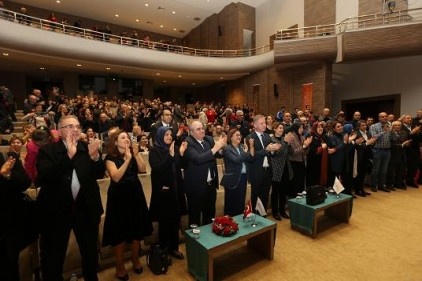 Bu şehri sanayi şehri yaptığımız gibi sanat şehri de yapacağız