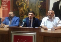 Bu sorumsuz ve hadsiz tutum açıkça ateşle oynamaktır