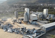 Buğday siloları yerle bir oldu