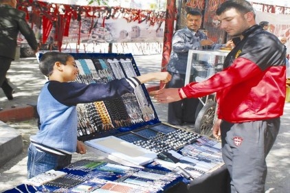 Bugün 23 Nisan eğlenemiyor her insan