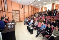 Bugünü anlayabilmek için geçmişteki gelişmeler takip edilmeli