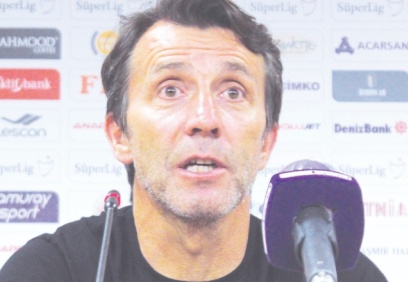 Bülent Korkmaz: "Hakem bugün bu takımın kaderiyle oynadı"