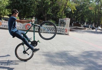 Bunlar bisiklet cambazı