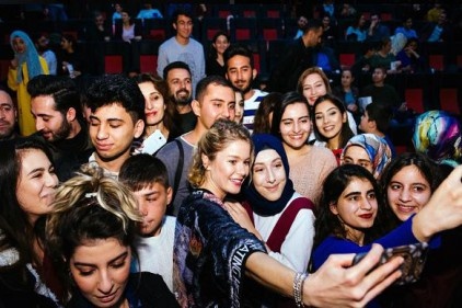 Burcu Biricik ve yapımcı Şebnem Aşkın geldi